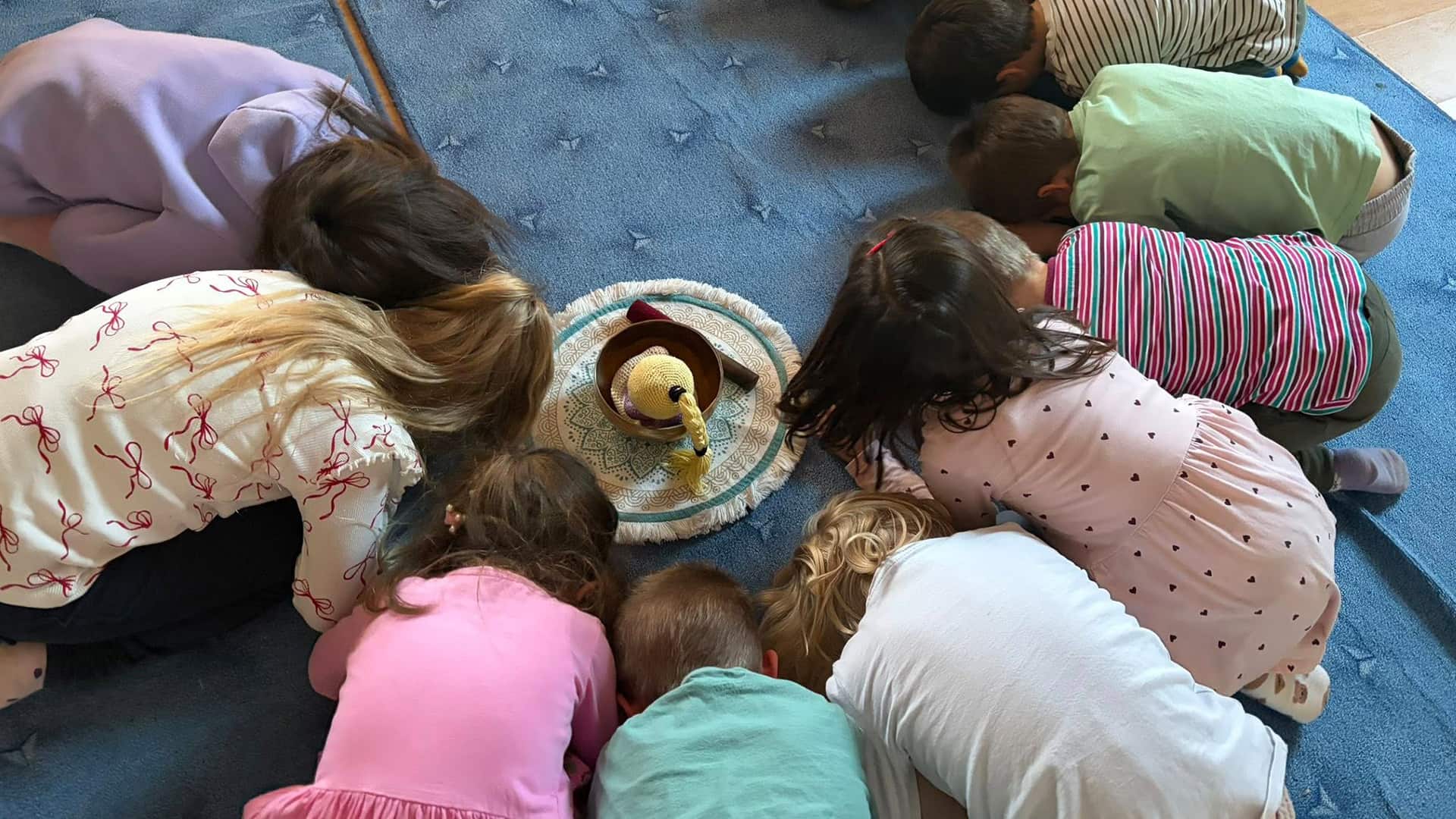 Jóga Móka Vikivel - Folyamatos program
